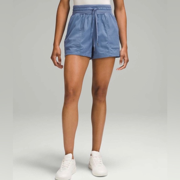 Lululemon Dance Studio High Rise Short 3.5” women’s size 2 - Picture 4 of 8